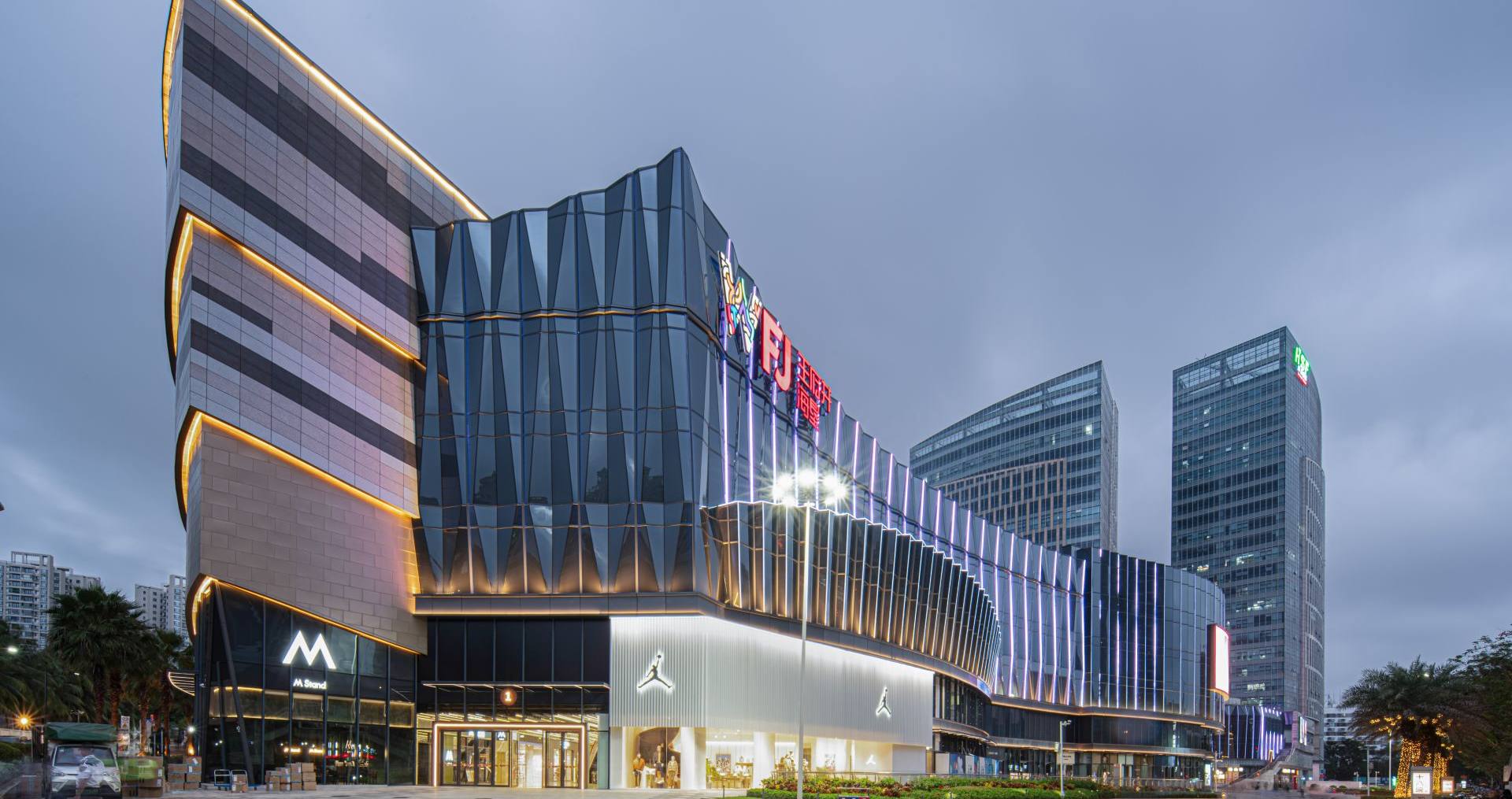 王府井海浚浚？？？压愠